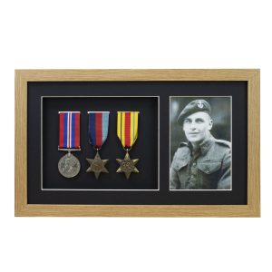 Medal 3D Deep Medal Brushed Oak Box Frame With 6x4 inch Photo For Medals
