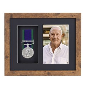 Distressed Oak Effect Court Mounted Medal Frame with 6x4" Photo For 1 War, Military and Sports Medal